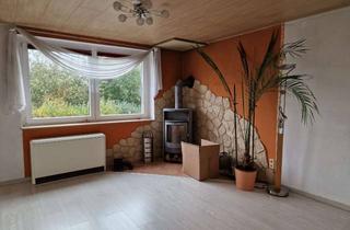 Wohnung kaufen in 04552 Borna, Ruhiges Wohnen nahe dem Hainer See – 3-Zimmer-Wohnung mit Garten und Kamin
