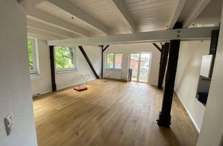 Wohnung mieten in Cleverhofer Weg 162, 23611 Bad Schwartau, Außergewöhnliche 3,5-Zimmer-Whg. mit großer Galerie und Sichtbalken in Bad Schwartau