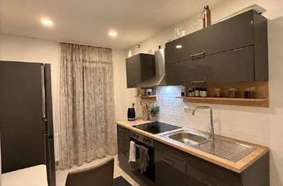 Wohnung mieten in 08056 Zwickau, Nachmieter gesucht: Ruhige 3-Zi.-DG-Wohnung, teilmöbliert, Balkon, neue Küche