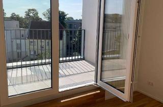 Wohnung mieten in Sterndamm 95a, 12487 Johannisthal, Wohnen mit Charakter: Moderner Dachgeschossausbau: 2 Zimmer, Balkon & Einbauküche