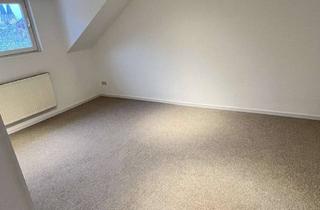 Wohnung mieten in Adelheidstraße 77, 65185 Wiesbaden, Schöne, kleine 1 ZKB Dachgeschoss-Wohnung