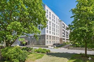 Wohnung mieten in Lyoner Straße 52d, 60528 Niederrad, Ihr neues Zuhause: 3-Zimmer-Wohnung mit offener Wohnküche und Balkon