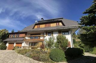 Haus kaufen in 79853 Lenzkirch, Vier Wohnungen. Ein großes Grundstück. Viele Möglichkeiten. Mitten im Hochschwarzwald.