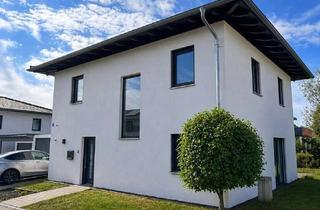 Einfamilienhaus kaufen in Peter-Maier-Straße 43, 94034 Hacklberg, Familientraum mit Garten – Einfamilienhaus mit 3 Schlafzimmern & Garage