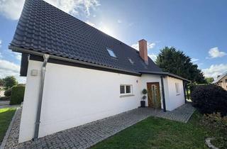 Einfamilienhaus kaufen in 04249 Knautkleeberg-Knauthain, Großzügiges Einfamilienhaus in Seenähe mit viel Platz für Familie, Pool und teilbarem Grundstück