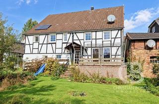 Haus kaufen in 51674 Wiehl, Fachwerkhaus mit Remise und viel Platz in Wiehl-Bielstein