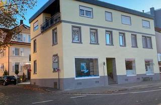 Haus kaufen in 76532 Weststadt, Vielseitiges Wohn- und Geschäftshaus in Baden-Baden – 3 Wohnungen und 2 Gewerbeeinheiten