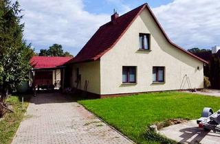 Einfamilienhaus kaufen in 17209 Walow, Zögern Sie nicht: Gepflegtes Einfamilienhaus mit Garten, 2 Garagen und 3 Freistellplätzen in Walow