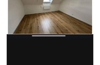 Immobilie mieten in Eberhardstraße, 73033 Göppingen, Helles WG-Zimmer in 4er-WG