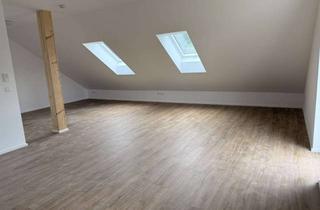 Wohnung mieten in 86833 Ettringen, 3 Zimmer DG Balkon Vinyl Neubau Wärmepumpe