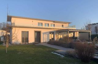 Villa kaufen in Säckingerstr, 79540 Lörrach, Luxuriöse Villa in Lörrach mit Baselblick, Pool, Sauna, 3 Garagen und vieles mehr...