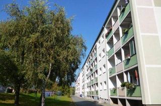 Wohnung mieten in Oststraße 76, 08233 Treuen, 2-Zimmer-Wohnung mit Balkon und Blick ins Grüne