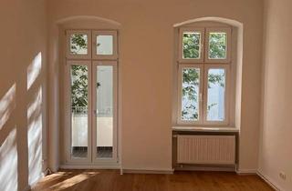 Wohnung kaufen in 12161 Berlin, Berlin - Erstbezug nach Sanierung | 2-Zimmer-Altbau mit Balkon & neuer EBK