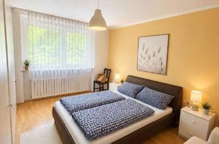 Wohnung kaufen in 93051 Großprüfening-Dechbetten-Königswiesen, Attraktive 2-Zimmer Wohnung mit Balkon in Regensburg