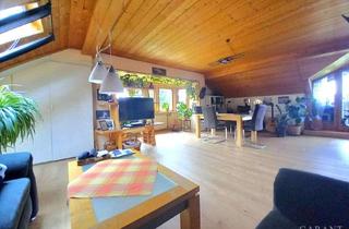 Wohnung kaufen in 87549 Rettenberg, Großzügige 4 Zimmer-Dachgeschoss-Wohnung mit großem Balkon und herrlichem Blick über das Illertal