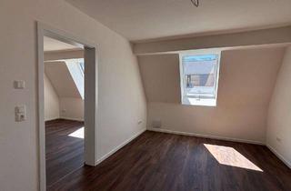 Wohnung mieten in Raabstr. 16, 90429 Muggenhof, Helle Kernsanierte Altbau DG 2-Zimmer Wohnungen Nähe "The Q"