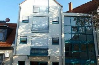 Wohnung mieten in Neue Straße 15a, 06406 Bernburg, Wohnen über zwei Ebenen – 2-Raum-Maisonette mit Dachterrasse mitten in Bernburg
