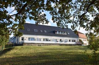 Wohnung mieten in Hauptstraße 144, 09618 Großhartmannsdorf, Gemütliches Zuhause unter dem Dach: Großzügige 4-Raum-Wohnung mit Gartenoption in Großhartmannsdorf