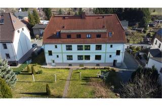 Wohnung mieten in August-Bebel-Str. 13, 08427 Fraureuth, Renovierte 2,5-Zimmer-Dachgeschosswohnung mit Einbauküche und Kaminofen