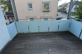 Wohnung mieten in Pfarrer-Haus-Straße, 65462 Ginsheim-Gustavsburg, Großzügige 4-Zimmer-Wohnung mit drei Balkonen, Stellplatz und großem Keller