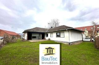 Haus kaufen in Rathausstraße 48a, 31180 Giesen, Winkelbungalow - großes Grundstück - Zentral in Giesen