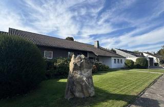 Villa kaufen in 40670 Meerbusch, Repräsentative Villa mit Atelierhaus, großzügigem Garten und Wellnessbereich in Meerbusch-Strümp