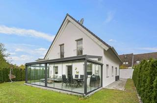 Einfamilienhaus kaufen in Uttenreuther Straße 11d, 91077 Neunkirchen, Neuwertiges Einfamilienhaus 2019 mit Wärmepumpe, Photovoltaik, Garten und Garage mit Carport