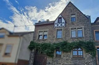 Haus kaufen in 54472 Brauneberg, Ehemaliges Winzerhaus mit Garten und Garage in Brauneberg/Mosel