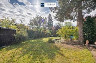 Doppelhaushälfte kaufen in 81247 München, Doppelhaushälfte mit großzügigem Grundstück, Gartenidylle und Entwicklungsperspektive