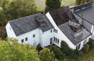 Haus kaufen in 56291 Utzenhain, Wohnen mit mehreren Generationen - großzügiges Haus mit vielseitigem Raumangebot
