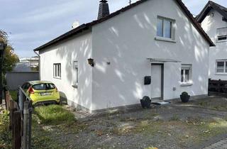 Einfamilienhaus kaufen in 51766 Engelskirchen, Einfamilienhaus mit großem Potential: ruhige Lage, schönes Grundstück und mit Blick auf die Agger