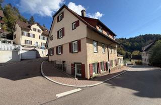 Haus kaufen in 78730 Lauterbach, Zweifamilienhaus mit großem Grundstück und schönem Ausblick