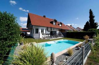 Haus kaufen in 93077 Bad Abbach, Gepflegte DHH mit tollem Pool, Weitblick und großzügigem Grundstück in Bad Abbach/Lengfeld.