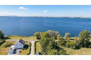 Wohnung kaufen in Boddenblick 14/16, 18556 Wiek, Ferienwohnung auf Rügen direkt am Wasser Eigennutzung/ Kapitalanlage und Ausbaureserve