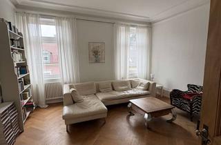 Wohnung kaufen in 79102 Wiehre, Schöne 4-Zimmerwohnung in denkmalgeschütztem Wohnhaus