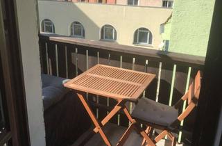 Wohnung mieten in Rote-Löwen-Straße, 93047 Innenstadt, Altbauwohnung mit drei Zimmern und Balkon in der Regensburger Altstadt