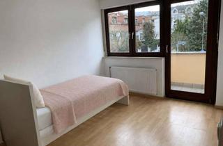 WG-Zimmer mieten in Tucholskystraße 80, 60598 Sachsenhausen, Zimmer Grosses möbliertes WG Zimmer mit eigenem Balkon
