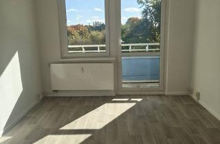 Wohnung mieten in 14770 Brandenburg, Helle 2-Zimmer-Wohnung mit Balkon – gemütliches Wohnen in attraktiver Lage