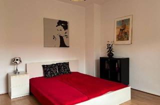 Wohnung kaufen in Kurfürstendamm, 10707 Berlin, Berlin - 1-Zimmer-Eigentumswohnung mit großem Balkon zwischen Kurfürstend.