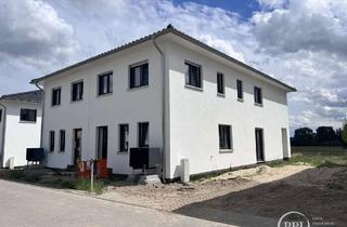 Doppelhaushälfte kaufen in 14547 Beelitz, Beelitz - Provisionsfrei: Fünf Zimmer, eigener Grund, Natur nebenan: 141 m² in Beelitz