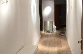 Wohnung kaufen in Lessingstr. 37i, 76135 Weststadt, Bezugfreie 2-Zi Wohnung, 2xBalkon, Tiefgaragenplatz, Küche, SpühlMa., WaschMa.