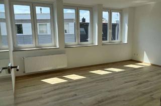 Wohnung mieten in Kohlenkamp 8-10, 45468 Mitte, Lichtdurchflutete 3 Zimmer-Wohnung mit Balkon im Zentrum von Mülheim! Aufzug vorhanden!