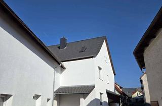 Wohnung mieten in Mönchbergerstr., 63934 Röllbach, 3-Zimmer: kernsanierte Wohnung in alten Bauernhaus