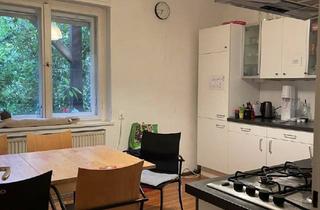 Wohnung mieten in Hochweg 53, 93049 Westenviertel, 3,5-Zimmer-Wohnung im Westen von Regensburg mit Garten
