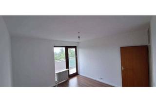 Wohnung mieten in Auf Der Heide, 61476 Kronberg, 3-Zimmer-Wohnung mit Balkon in Kronberg im Taunus, Waldrandlage