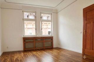 Wohnung mieten in Große Ulrichstraße 38, 06108 Altstadt, Altbau-Charme in der Altstadt: 4 Zimmer, ca. 130 m², Balkon & Dachterrasse