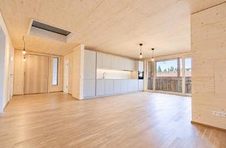 Wohnung mieten in Süssen, 83250 Marquartstein, Wohnen mit Bergblick - hochwertig modernisierte 3 Zimmer Wohnung in altem Bauernhaus