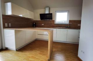 Wohnung mieten in 72813 St. Johann, 4 Zimmer-Wohnung im OG mit Loggia
