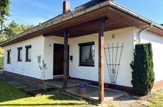 Haus kaufen in Dahlienweg, 27798 Hude, Freistehender Walmdach-Bungalow in attraktiver Lage in Hude