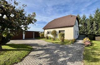 Haus kaufen in 02730 Ebersbach-Neugersdorf, Der Klassiker für die Familie!Wohnhaus mit Doppelgarage und Schuppen